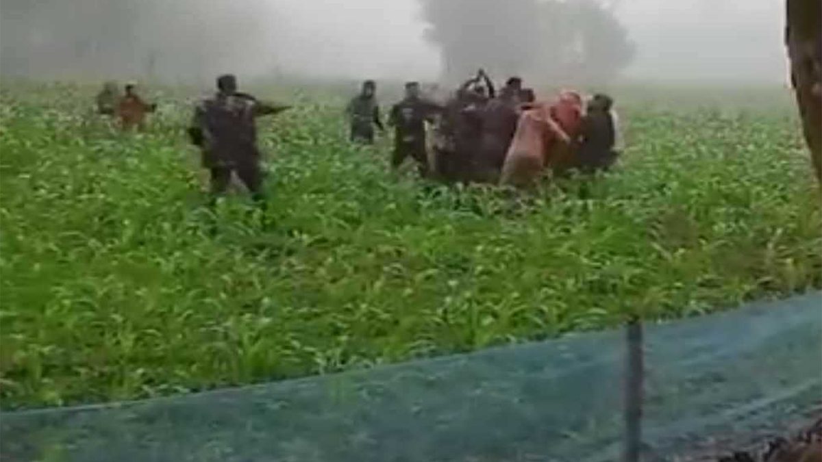 রৌমারীতে বিজিবির সঙ্গে চোরাকারবারিদের সংঘর্ষ, আহত ৮