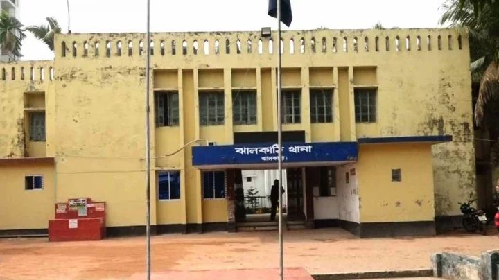 ঝালকাঠিতে বৃদ্ধার মরদেহ উদ্ধার,ছেলে ও দুই পুত্রবধূসহ গ্রেপ্তার ৩