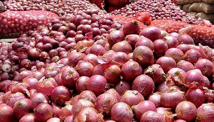 দাম কমাতে পেঁয়াজ আমদানি শুল্ক প্রত্যাহার
