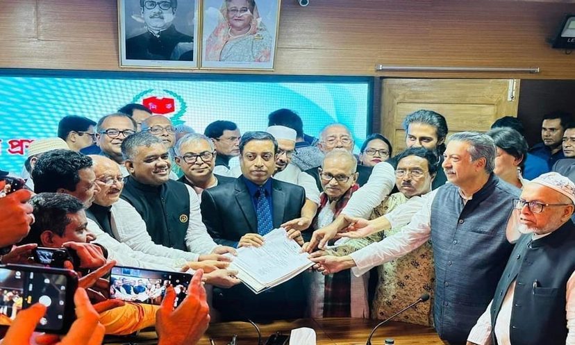 মনোনয়নপত্র জমা দিলেন ছাত্রলীগের সাবেক সভাপতি সোহাগ