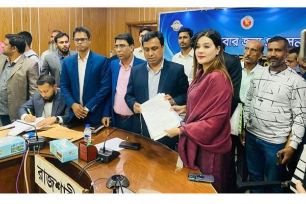 মনোনয়ন জমা দিয়ে যা বললেন মাহি