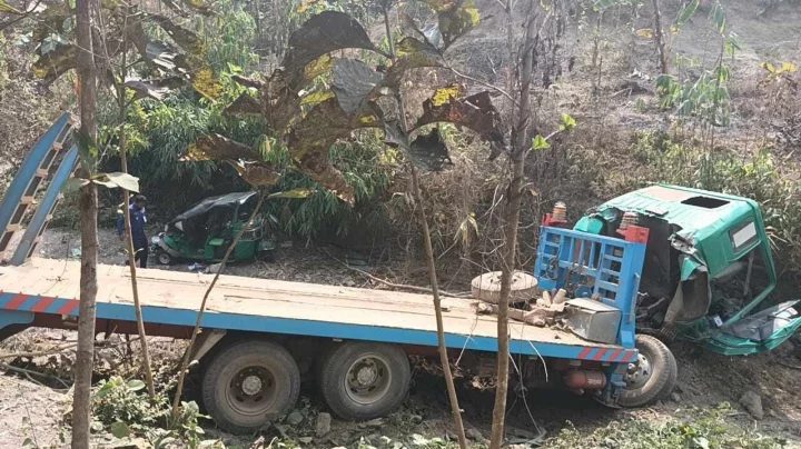 রাঙামাটিতে লরির সঙ্গে অটোরিকশার সংঘর্ষে ৩ জনের মৃত্যু