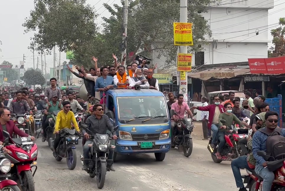 মনোনয়ন না পেলেও নির্বাচন করছেন সাবেক এমপি আব্দুর রউফ