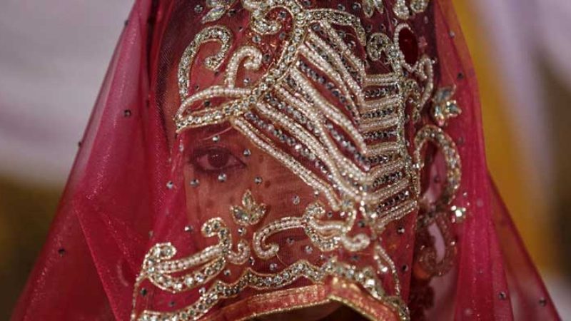 টাকার বিনিময়ে বিক্রি হচ্ছে বউ, কেনা যাচ্ছে পছন্দমত!