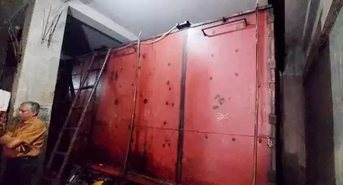 আবাসিক ভবন থেকে ১৮ হাজার লিটার তেল জব্দ