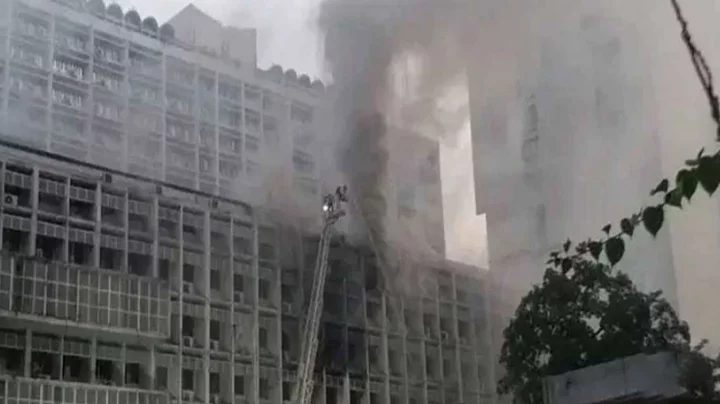সচিবালয়ের ৭ নম্বর ভবনে লাগা আগুন নিয়ন্ত্রণে