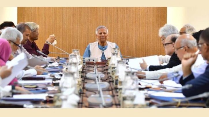 প্রথমবারের মতো সচিবালয়ে প্রধান উপদেষ্টা