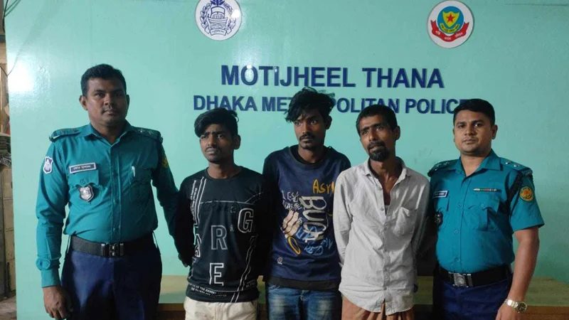 মতিঝিলে ডাকাতির প্রস্তুতিকালে দেশীয় অস্ত্রসহ গ্রেপ্তার ৩