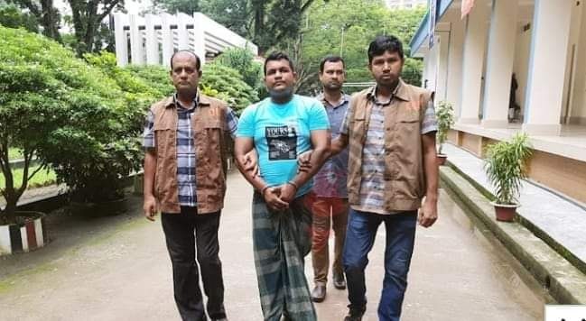 নাইট কোচে ডাকাতি-ধর্ষণের প্রধান আসামি গ্রেপ্তার!