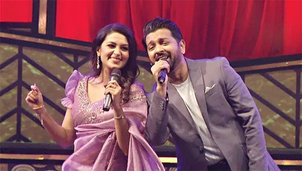 ইউটিউব ট্রেন্ডিংয়ের শীর্ষে তাহসান-ফারিণের ‘রঙে রঙে রঙিন হবো’