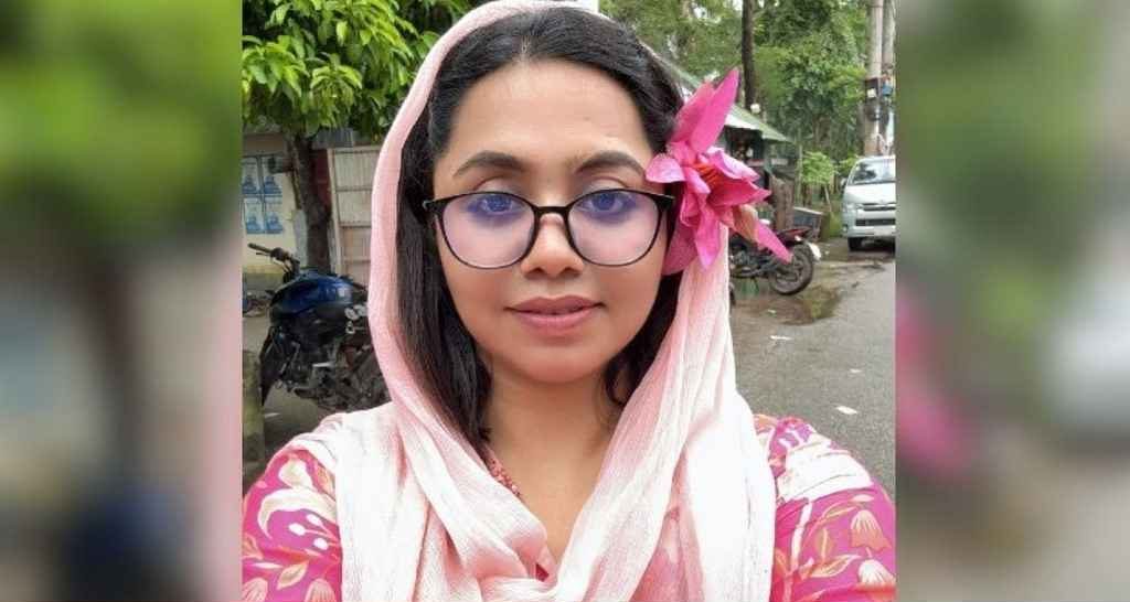 নিজের পয়সায় পোস্টার বানিয়ে লিখতে হয় ‘প্রচারে এলাকাবাসী’, ভাবতেই শরম লাগে