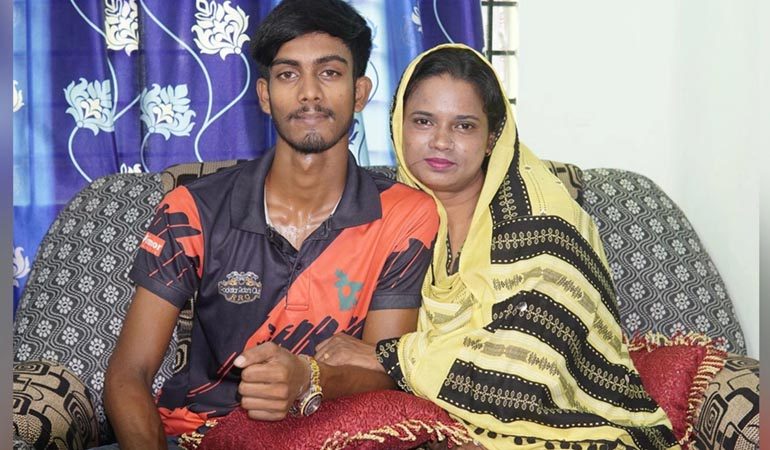 বিয়ে ভাইরালের কারণেই কী মৃত্যুকে বেঁছে নিলেন সেই শিক্ষিকা
