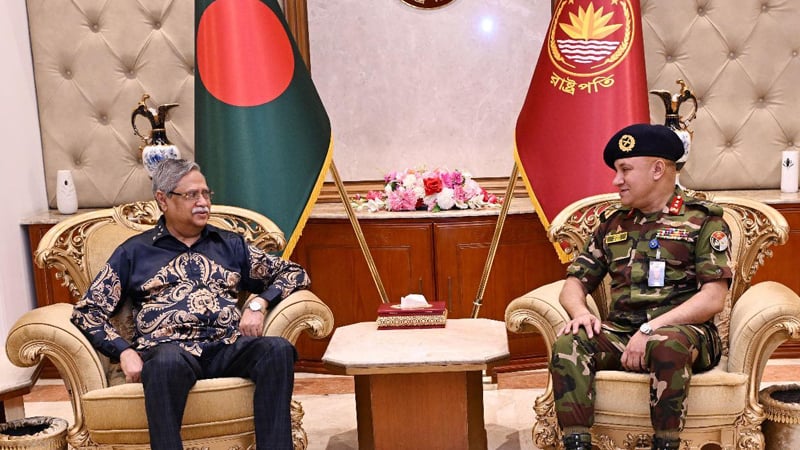 রাষ্ট্রপতির সঙ্গে কুয়েতের নবনিযুক্ত রাষ্ট্রদূতের সাক্ষাৎ