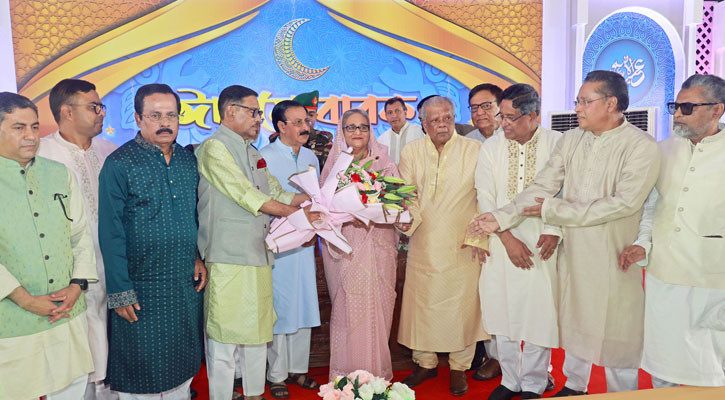 গণভবনে ঈদের শুভেচ্ছা বিনিময় করলেন প্রধানমন্ত্রী