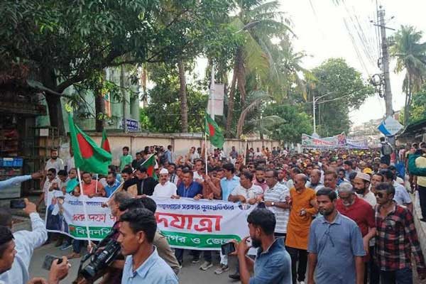 খুলনায় এক দফা দাবিতে বিএনপির পদযাত্রা