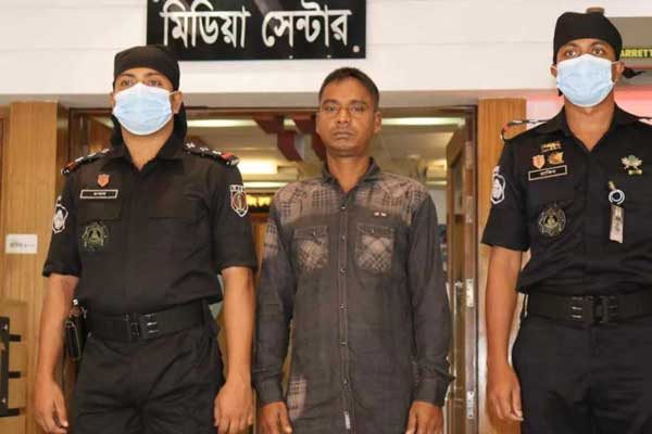 ঝালকাঠিতে বাস দুর্ঘটনা: সেই বাসচালক মোহন আশুলিয়ায় গ্রেপ্তার