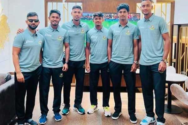 এশিয়া কাপ খেলতে দেশ ছাড়ল টাইগাররা
