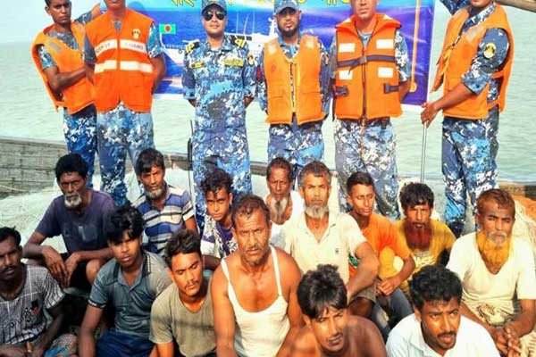 ইঞ্জিন বিকল, সাগরে ভাসছিল ১৪ জেলে