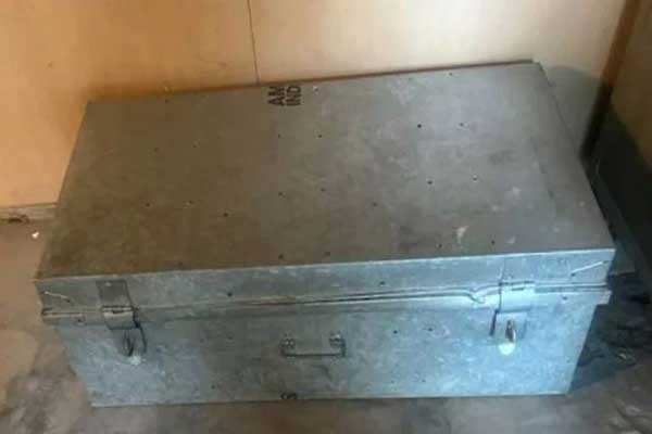বাসা বদলের সময় ট্রাংক খুলে বাবা পেলেন নিখোঁজ তিন শিশুকন্যার লাশ