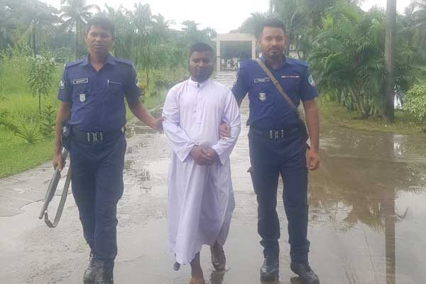 মোংলায় শিশু ছাত্রকে বলাৎকার, মাদ্রাসা শিক্ষক গ্রেপ্তার
