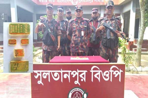 ২ কোটি টাকার স্বর্ণের বার ফেলে পালালেন পাচারকারী