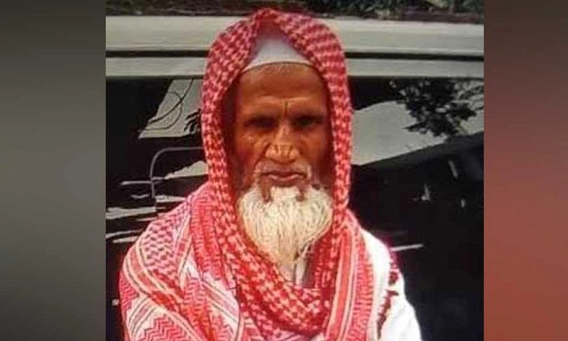 ভিডিওকলে কথা বলার সময় ফেরি থেকে পড়ে বৃদ্ধ নিখোঁজ