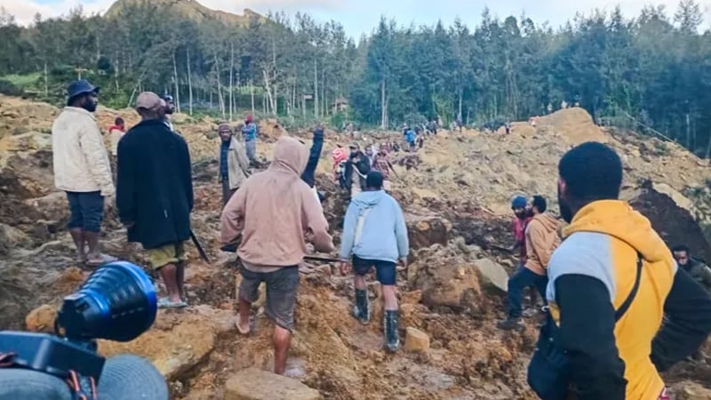 পাপুয়া নিউগিনিতে ভয়াবহ ভূমিধস,শতাধিক মানুষের প্রাণহানির শঙ্কা
