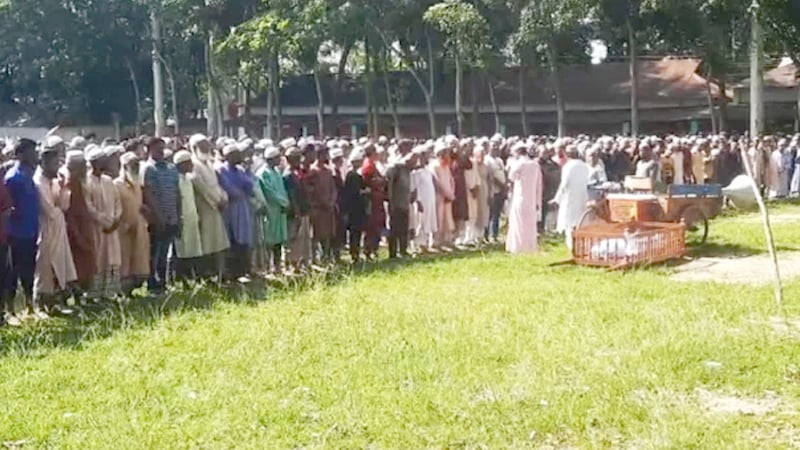 বেরোবি শিক্ষার্থী আবু সাঈদের জানাজায় মানুষের ঢল, দাফন সম্পন্ন