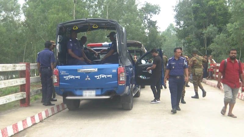বগুড়ায় যুবককে গলা কেটে হত্যা