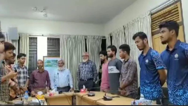 শাবিপ্রবির উপ-উপাচার্য-কোষাধ্যক্ষকে শপথপাঠ,সমন্বয়কদের দুঃখ প্রকাশ