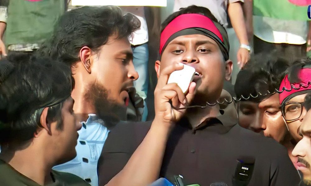 মুহূর্তেই ভাইরাল হাসনাতের নতুন স্লোগান