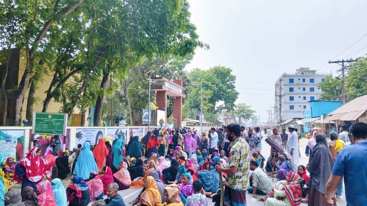 সমবায় সমিতির টাকা ফেরতের দাবিতে উত্তাল জামালপুর, বিক্ষোভে নারীর মৃত্যু