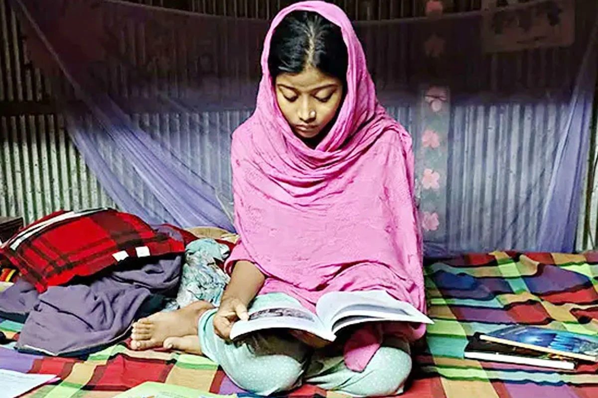 মানবিকের ছাত্রী পেল বাণিজ্যের প্রবেশপত্র, বিপাকে পরীক্ষার্থী