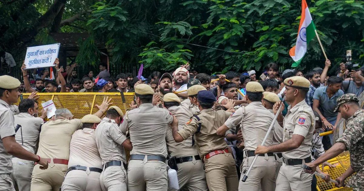 রণক্ষেত্র দিল্লি, ইন্টারনেট বন্ধ