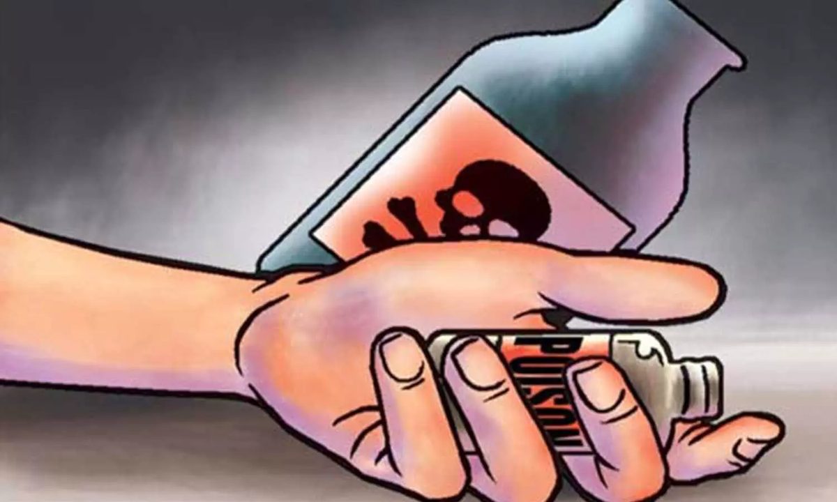 স্বামীর সামনেই স্ত্রীকে ধর্ষণ, অতঃপর দম্পতির আত্মহত্যা