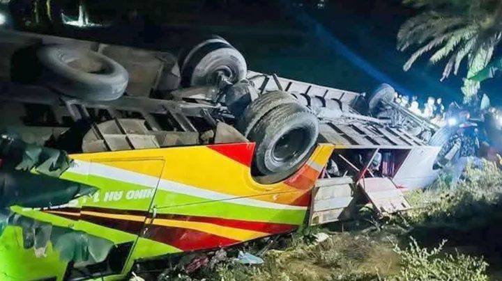ফরিদপুরে বর যাত্রীবাহি বাস উল্টে নিহত ১, আহত ২৫