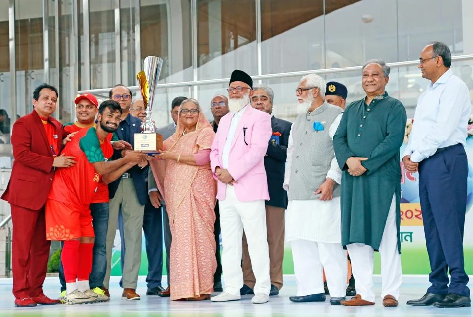 শেখ হাসিনা আন্তঃব্যাংক ফুটবল টুর্নামেন্টে চ্যাম্পিয়ন ইসলামী ব্যাংক
