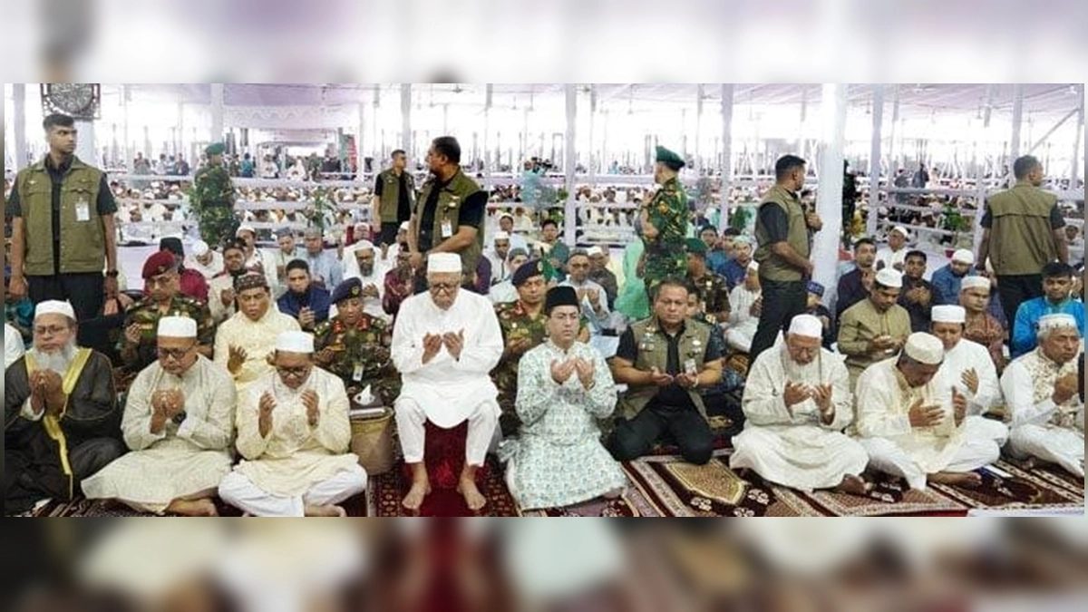 রাষ্ট্রপতি হিসেবে শেষ‌ ঈদের জামাত আদায় করলেন আবদুল হামিদ