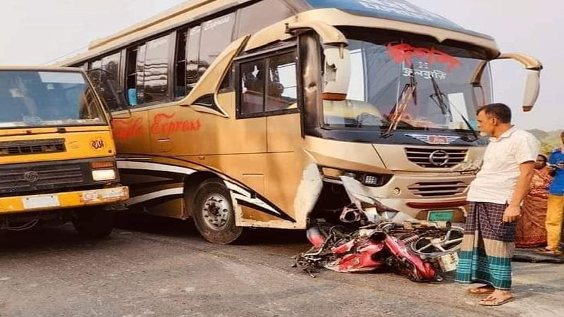 বাসের সঙ্গে মুখোমুখি সংঘর্ষে মোটরসাইকেলচালক নিহত
