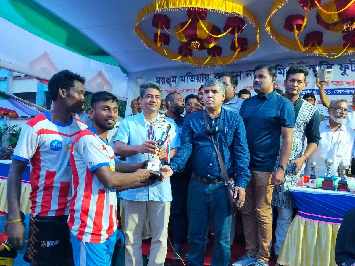 খেলার মাঠে হারানো ঐতিহ্য আবার ফেরাতে হবে : এমপি জর্জ