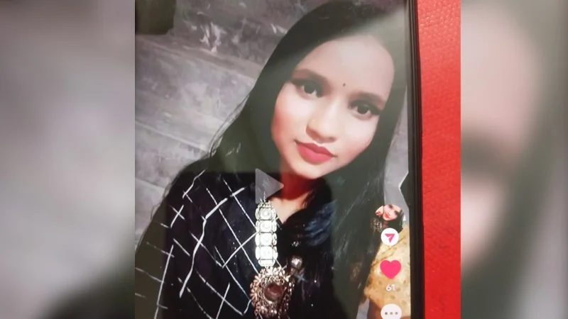 মাদারীপুরে গৃহবধূর ঝুলন্ত মরদেহ উদ্ধার