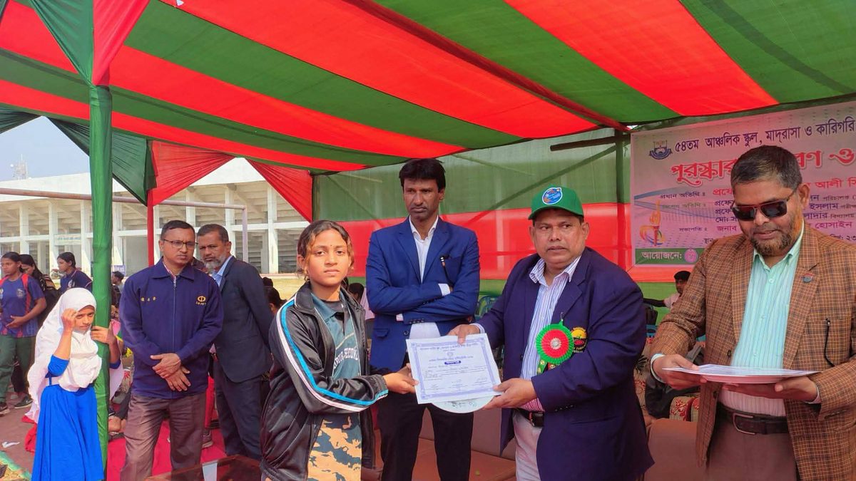 ৫৪তম ক্রীড়া প্রতিযোগিতায় জাতীয় পর্যায়ে কুষ্টিয়ার মেয়ে আলিশা