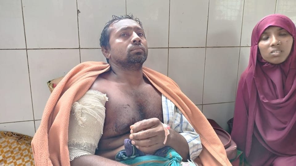 অস্ত্রের মুখে জিম্মি করে ডাকাতি, স্বর্ণালঙ্কার ও নগদ টাকা লুট