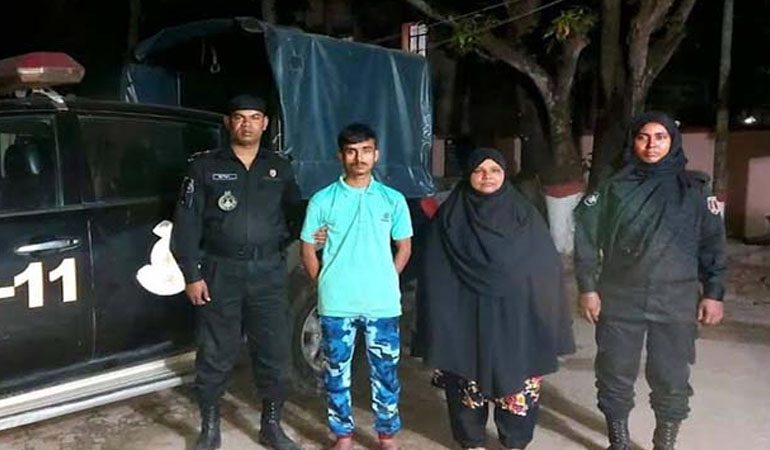 কুমিল্লায় ৫২ কজি গাঁজাসহ আটক ২