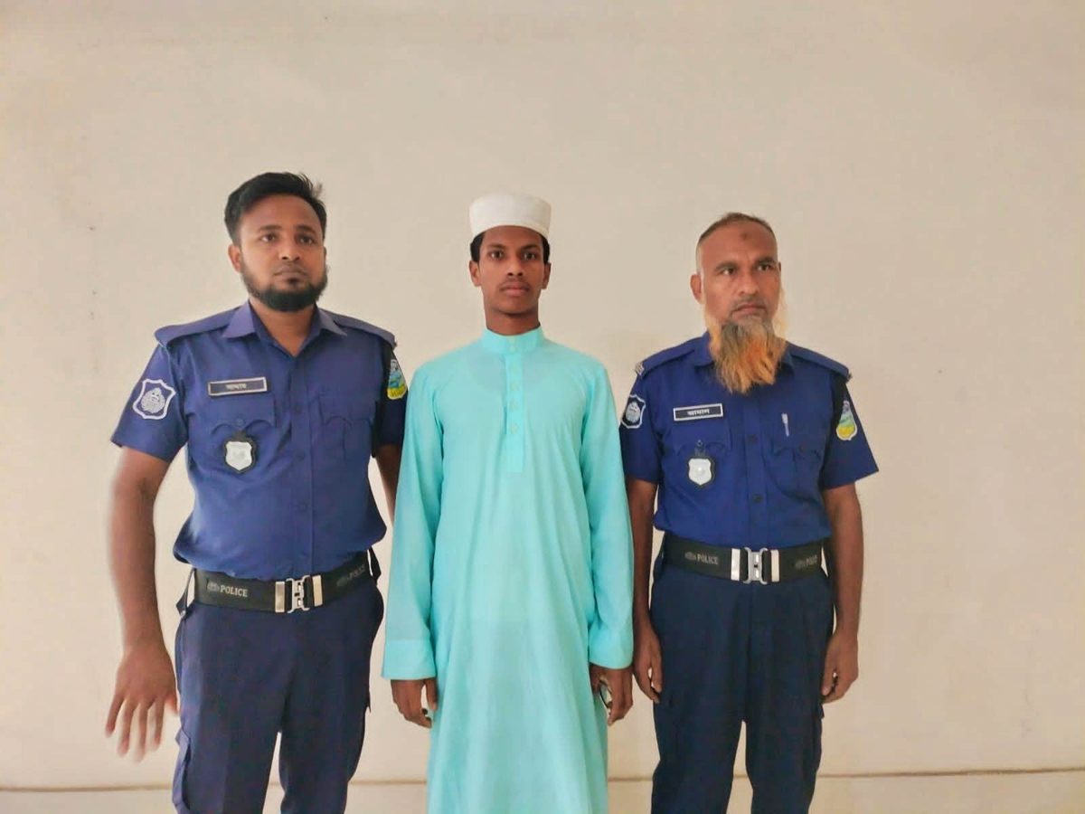 ভয় ভীতি দেখিয়ে ছাত্রকে বলাৎকার: থানায় মামলা, মাদ্রাসা শিক্ষক গ্রেপ্তার