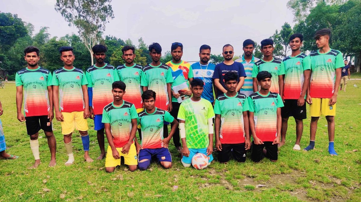 মাদক থেকে দূরে থাকতে মেলান্দহে ফুটবল টুর্নামেন্টের উদ্বোধন