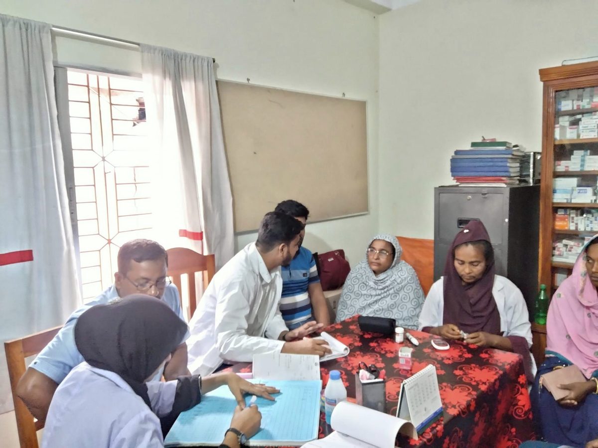 জাতীয় শোক দিবস উপলক্ষে কুমারখালীতে ফ্রি মেডিকেল ক্যাম্প