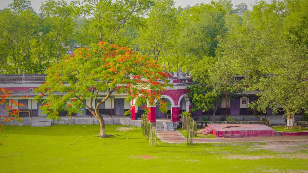 দেবীগঞ্জে সরকারি স্কুলে অর্থের বিনিময়ে প্রশংসাপত্র দেয়ার অভিযোগ