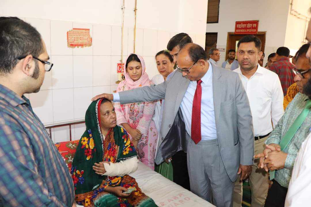 মালবাহী ট্রেনের লোকোমাস্টার সিগন্যাল অমান্য করার কারণে দূর্ঘটনা ঘটেছে : রেলপথ মন্ত্রী