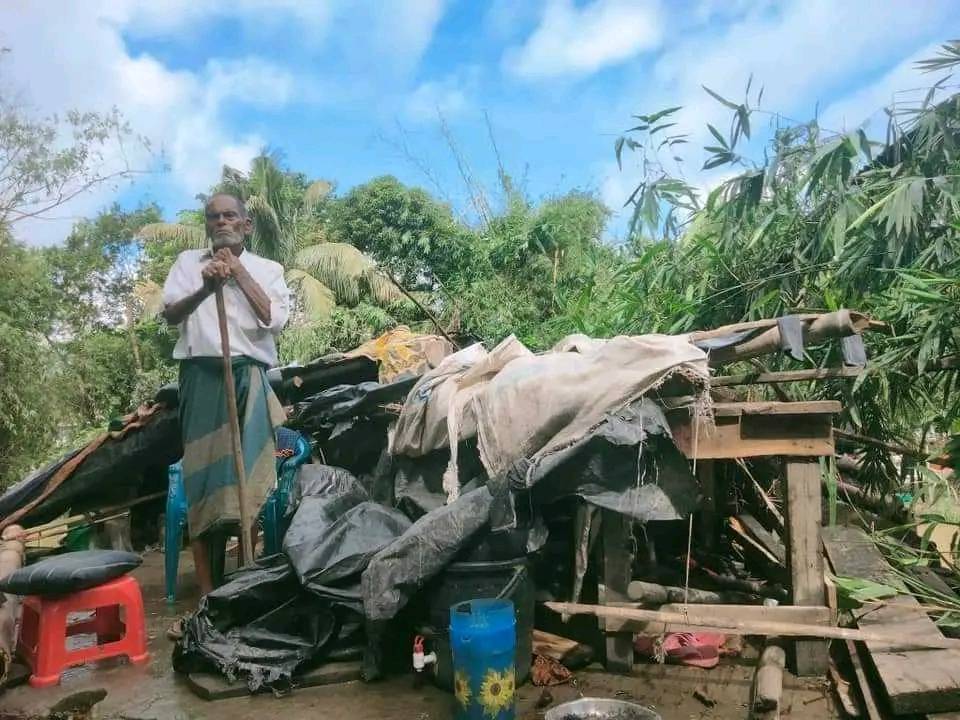 ঘূর্ণিঝড় হামুনের তাণ্ডবে চকরিয়ায় ৭ শতাধিক ঘরবাড়ি বিধ্বস্ত, নিহত ১